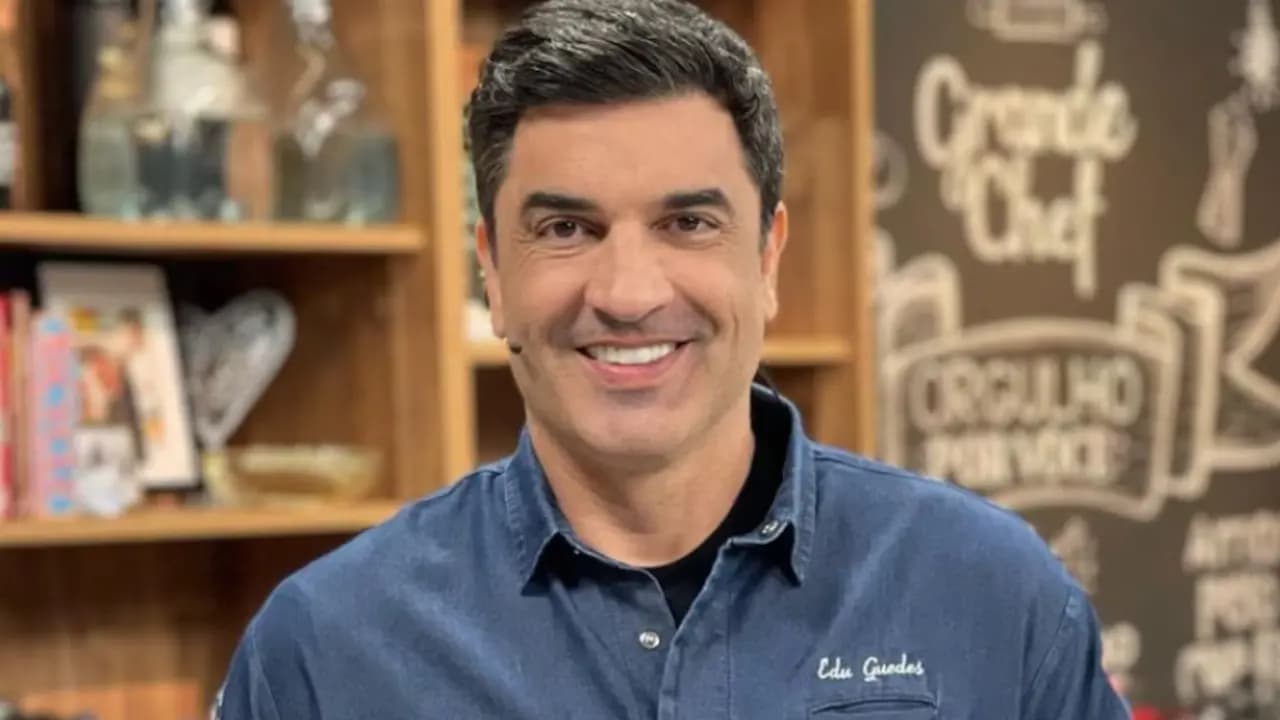 Edu Guedes chora após deixar UTI e diz: ‘Pedras nos rins salvaram minha vida’