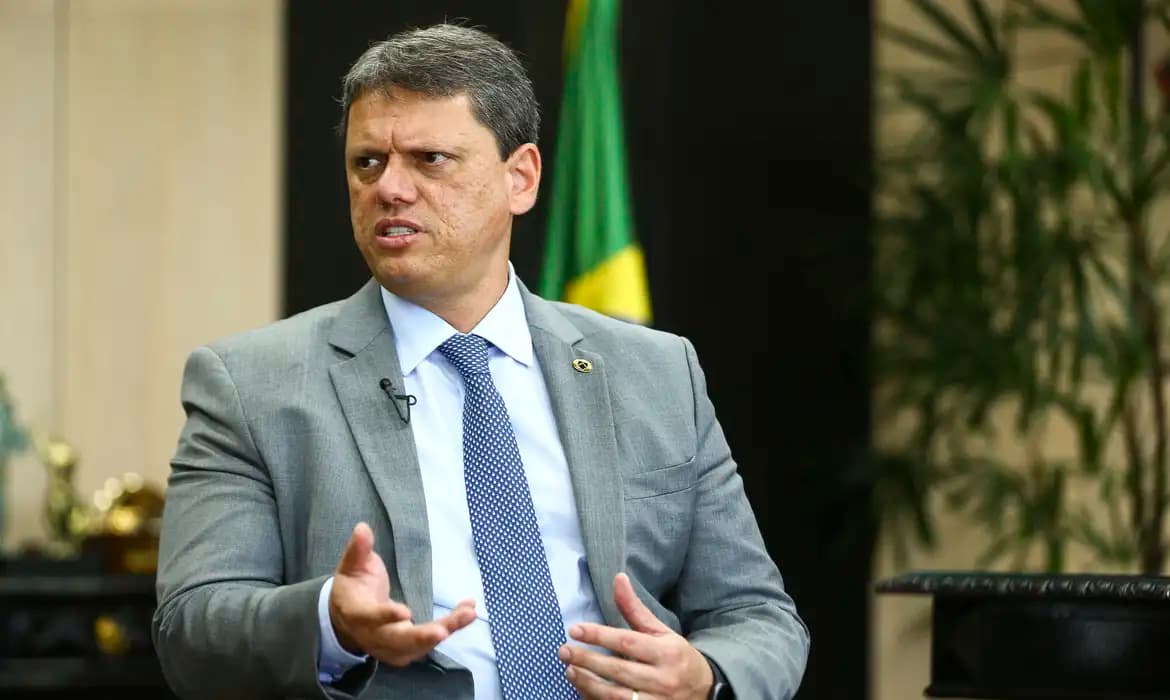 Crise no bolsonarismo pode enfraquecer extrema direita, mas fortalece ala moderada, avalia especialista