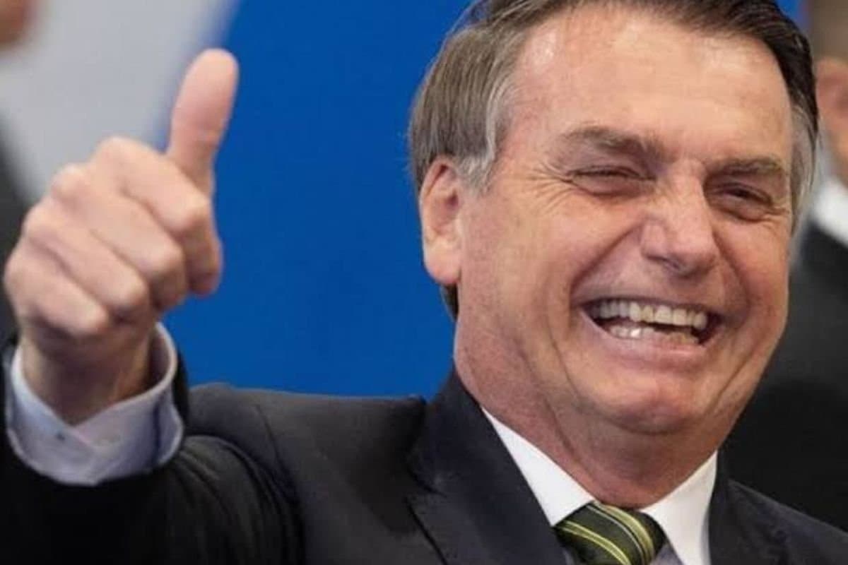 Moraes autoriza Bolsonaro a receber visitas de Tarcísio e aliados em prisão domiciliar