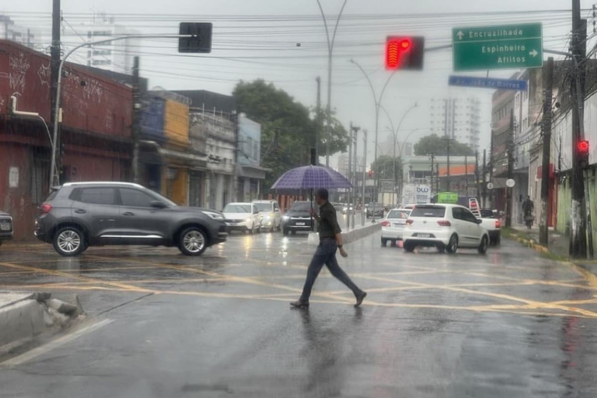 Apac prevê chuvas com intensidade moderada a pontualmente forte nesta terça (17) em duas regiões