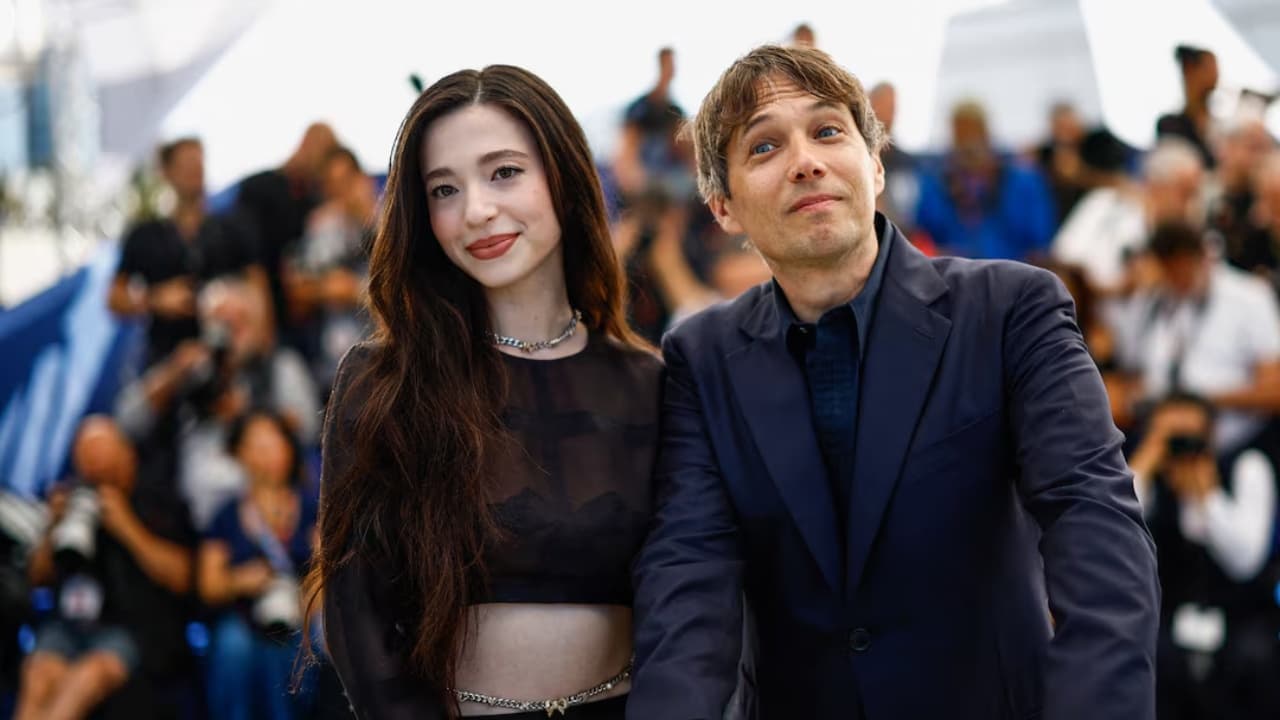 "As pessoas não querem ver isso": diretor de Anora revela que sua própria mãe tentou convencê-lo a não fazer o filme
