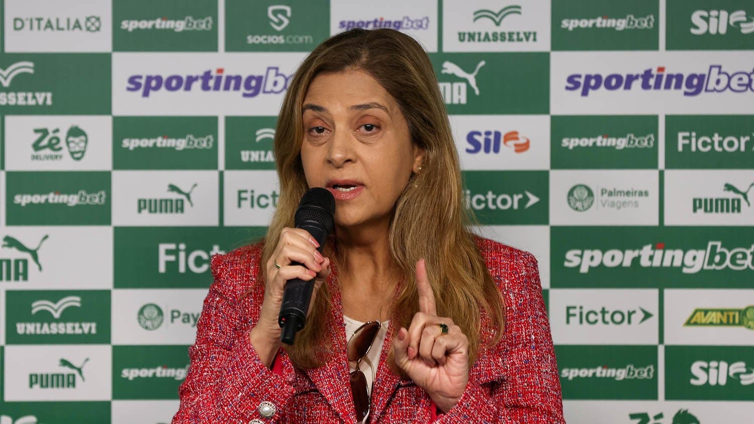 Palmeiras ultrapassa R$ 1,1 bilhão em receitas até julho de 2025; sétimo mês registra R$ 238 milhões de superávit