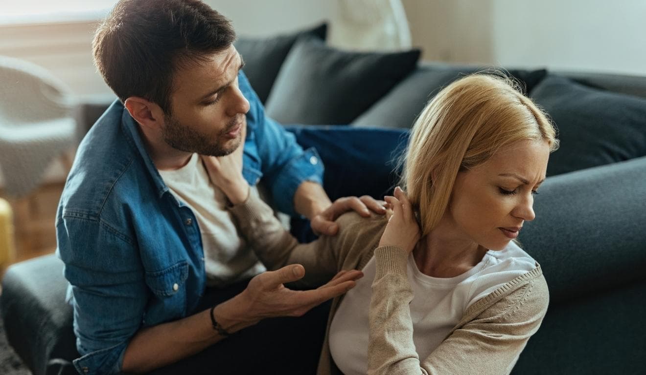 O que a Bíblia diz sobre traição? Versículos e ensinamentos