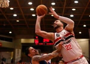 Assista ao jogo 3 entre Brasília Basquete x São Paulo pelos playoffs do NBB