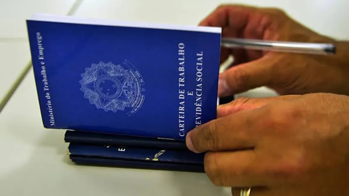 Escala 7x0? Congresso prepara mudança que deve impactar trabalhador brasileiro